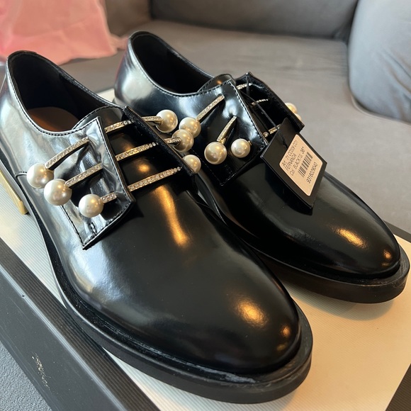 Brand new stylish Coliac loafer with pearl and crystal. - Picture 4 of 14